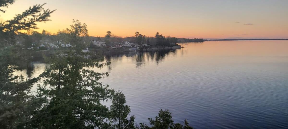 Loza House Adirondack Skydeck Unit Lake Front Plattsburgh Exterior foto